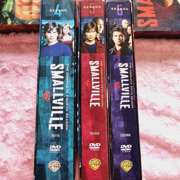 Smallville Seasons 1-6 DVDs - Picture 5 of 5